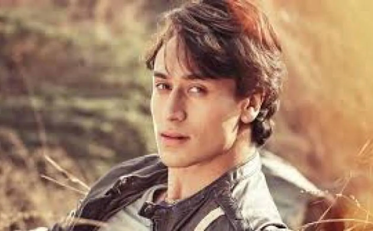 Baaghi 2 poster: Tiger Shroff take hotness to new height; check out here