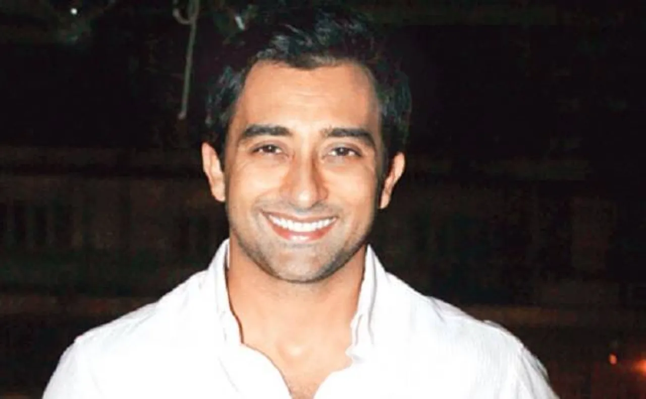 Rahul Khanna pays tribute to father Vinod Khanna; shares old picture with him on twitter