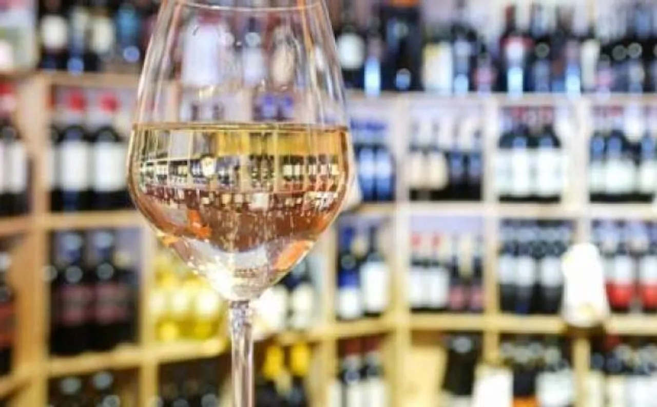 Liquor ban along highways: Supreme Court likely to announce modification order on plea of hotels and clubs in July