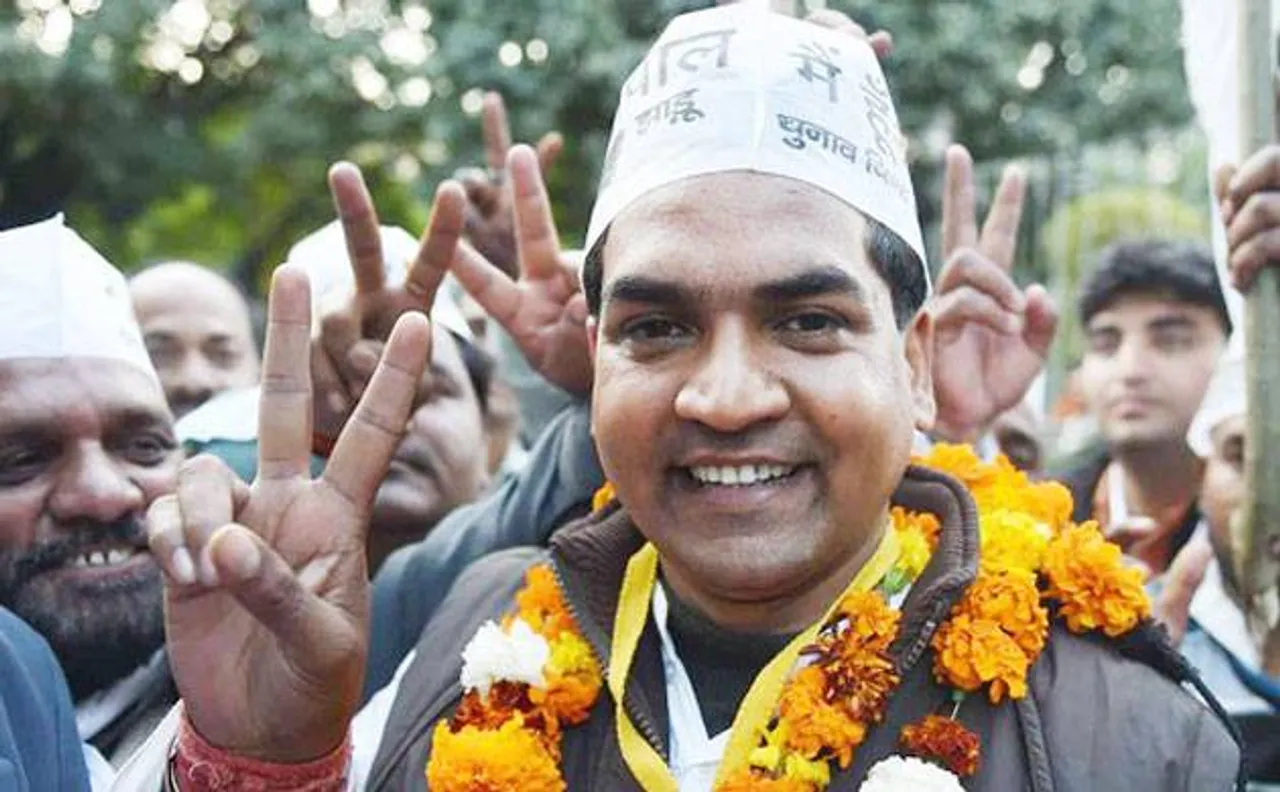 Kejriwal should reveal details of foreign visits of party leaders, will sit on fast until truth comes out in open, says Kapil Mishra
