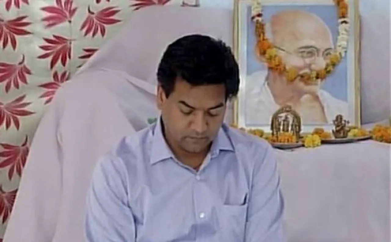 Kapil Mishra claims he got life threat on WhatsApp; sits on satyagraha against AAP leaders
