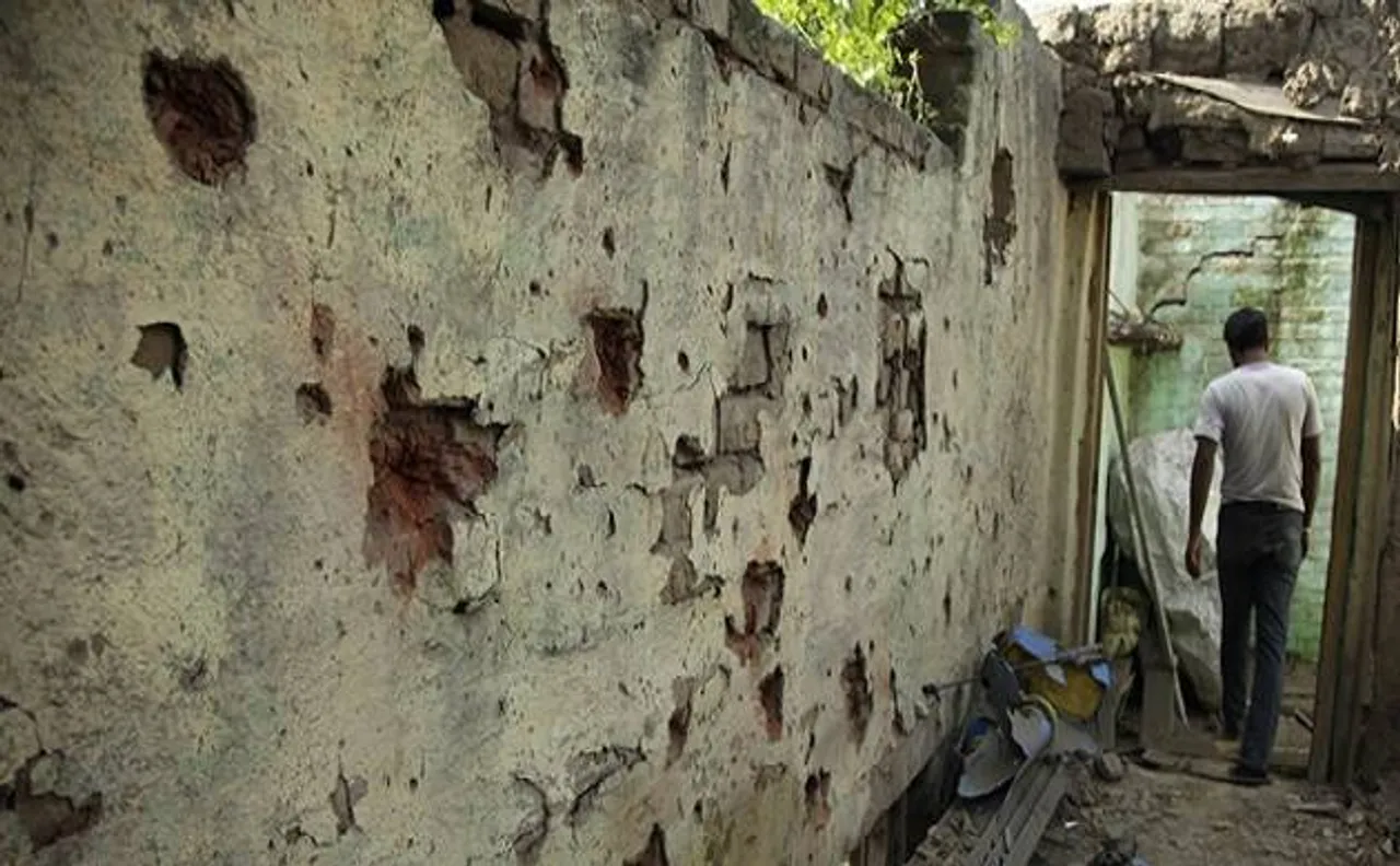 Jammu and Kashmir: Government shuts schools along LoC in Rajouri after ceasefire violation by Pakistan