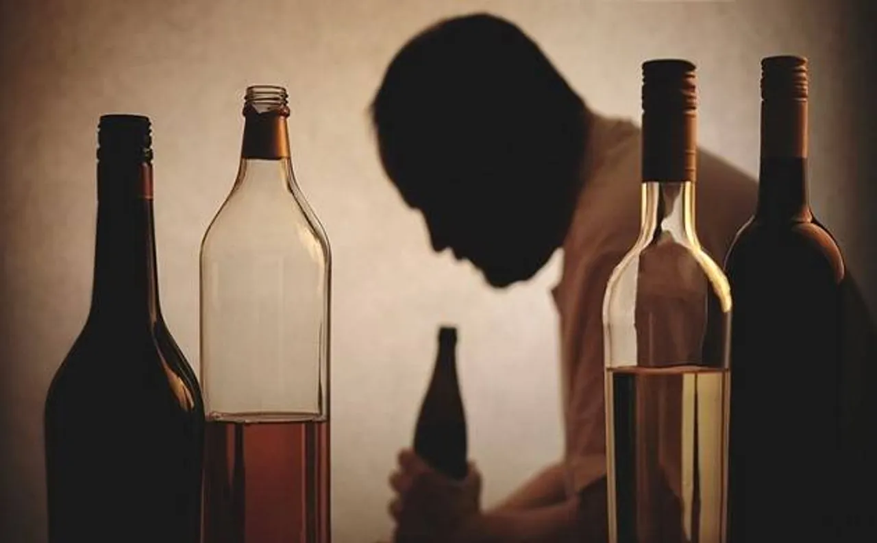 Heavy drinkers from poor socio-economic status may be at greater risk of illness death