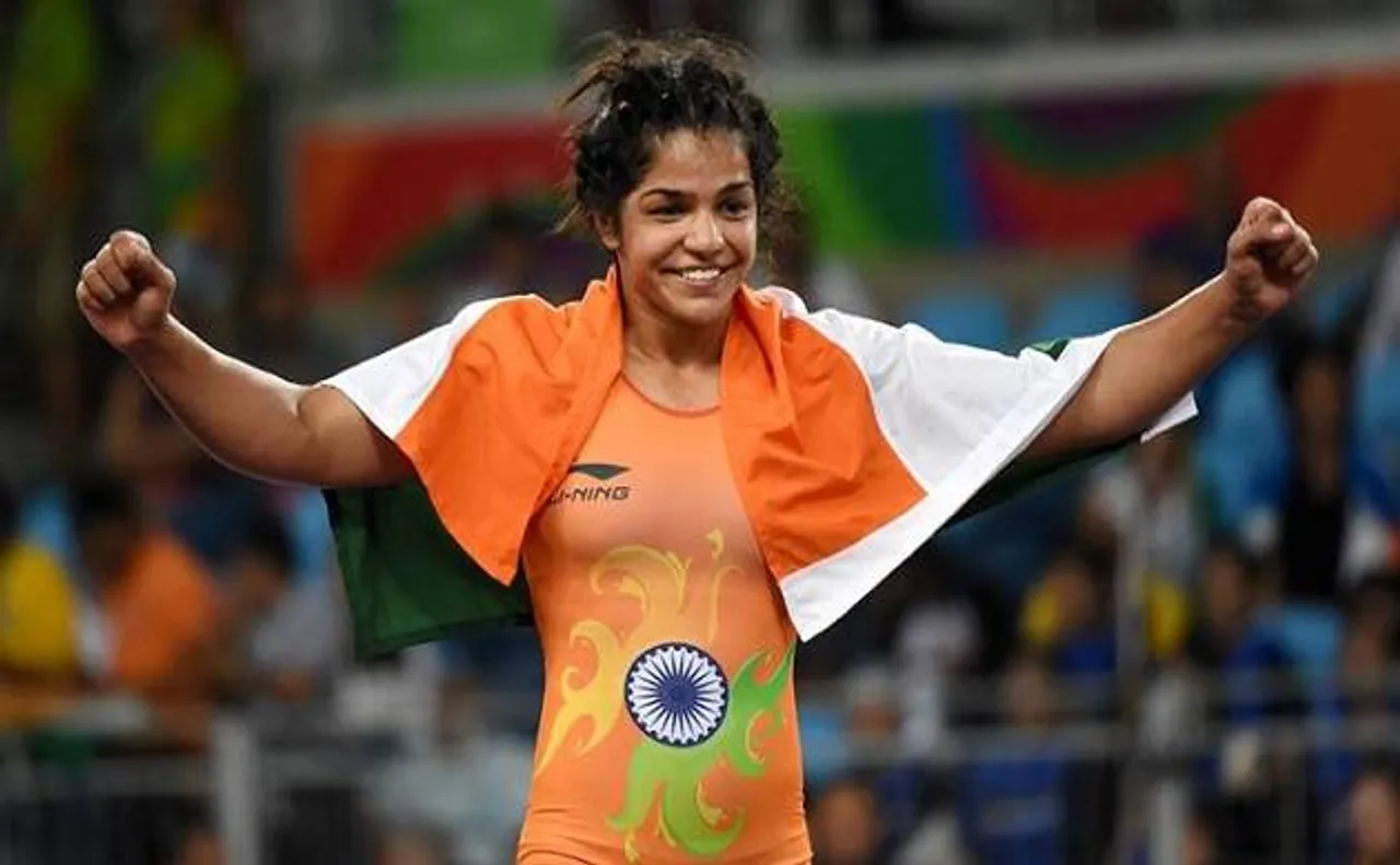  Asian Wrestling Championship: Sakshi Malik, Vikesh Phogat, Divya Karnan win silver medal