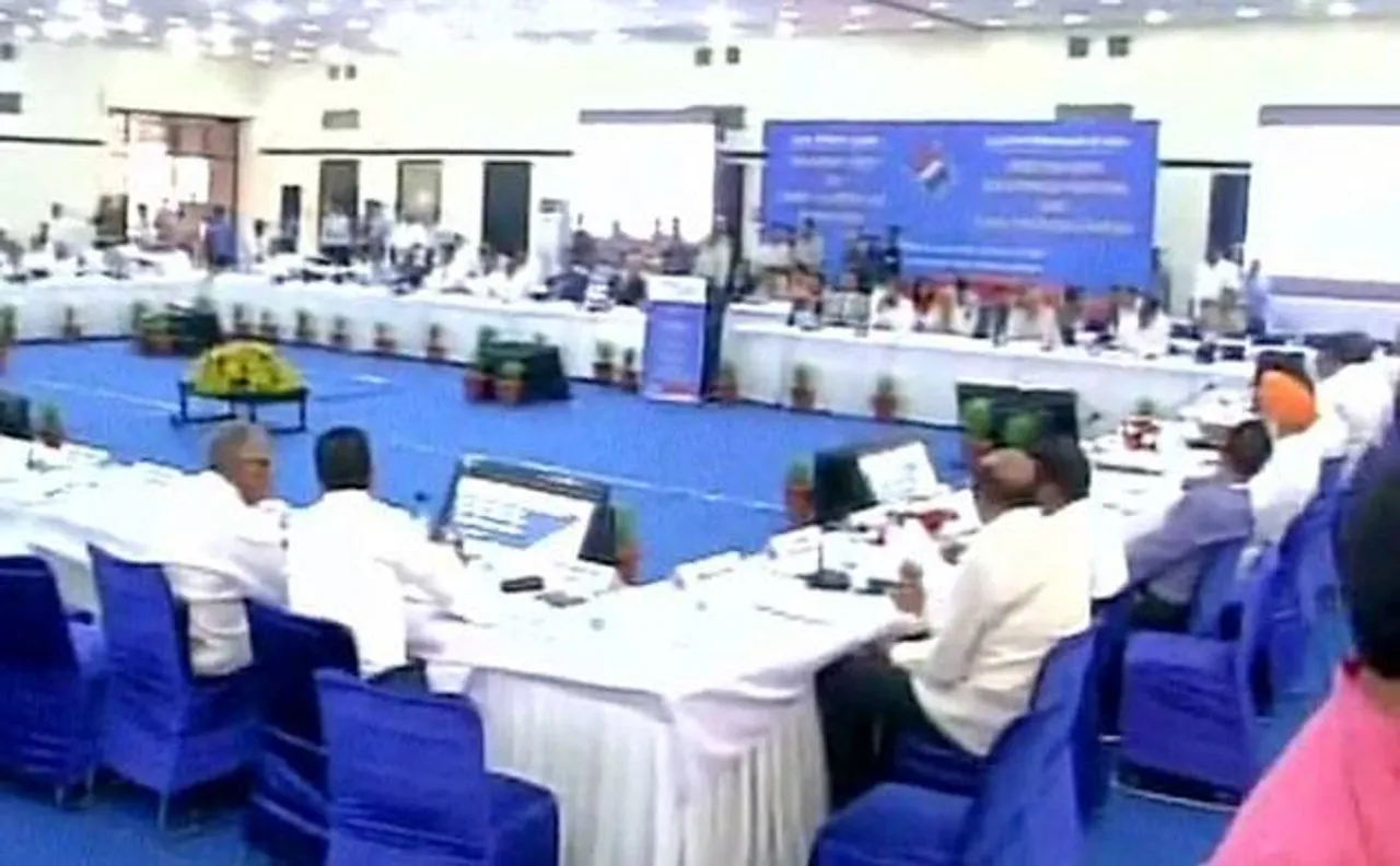 Election Commission challenges political parties to hack Electronic Voting Machines, schedules meeting this Sunday