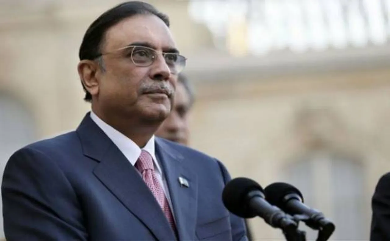 Cracks in Pak foreign policy: Zardari warns Sharif against waging war on neighbours 