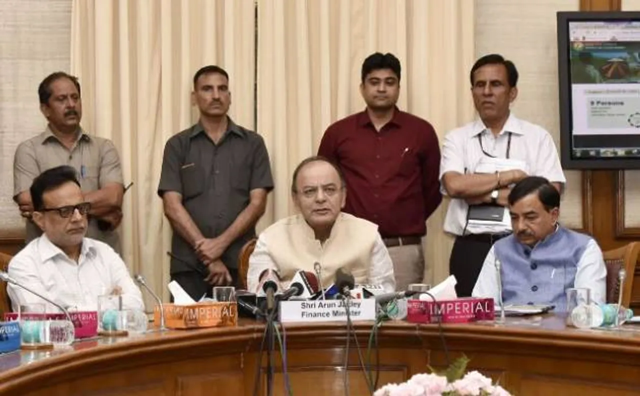 Govt launches 'operation clean' website, warns tax non-compliant persons dealing in excessive cash 