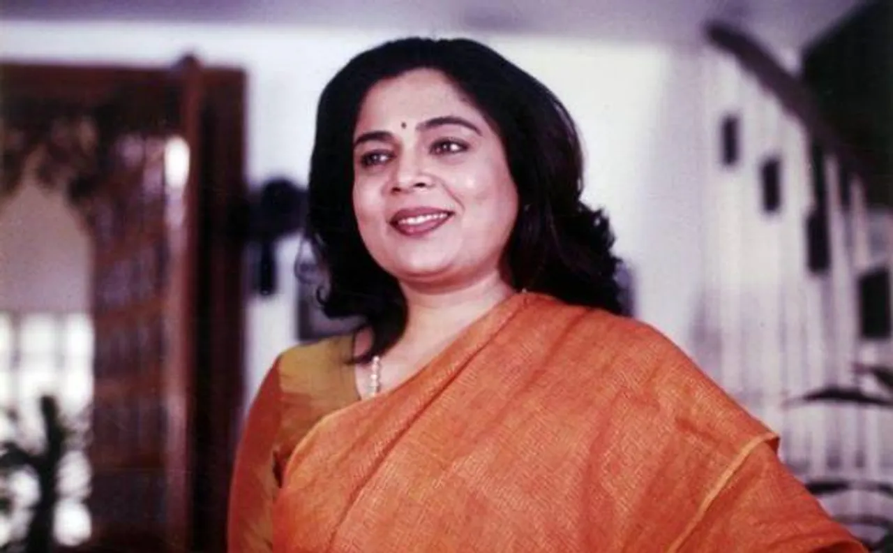 Reema Lagooâ€™s demise: From Amitabh Bachchan to Aamir Khan Bollywoodâ€™s favourite mom leaves everyone teary-eyed 