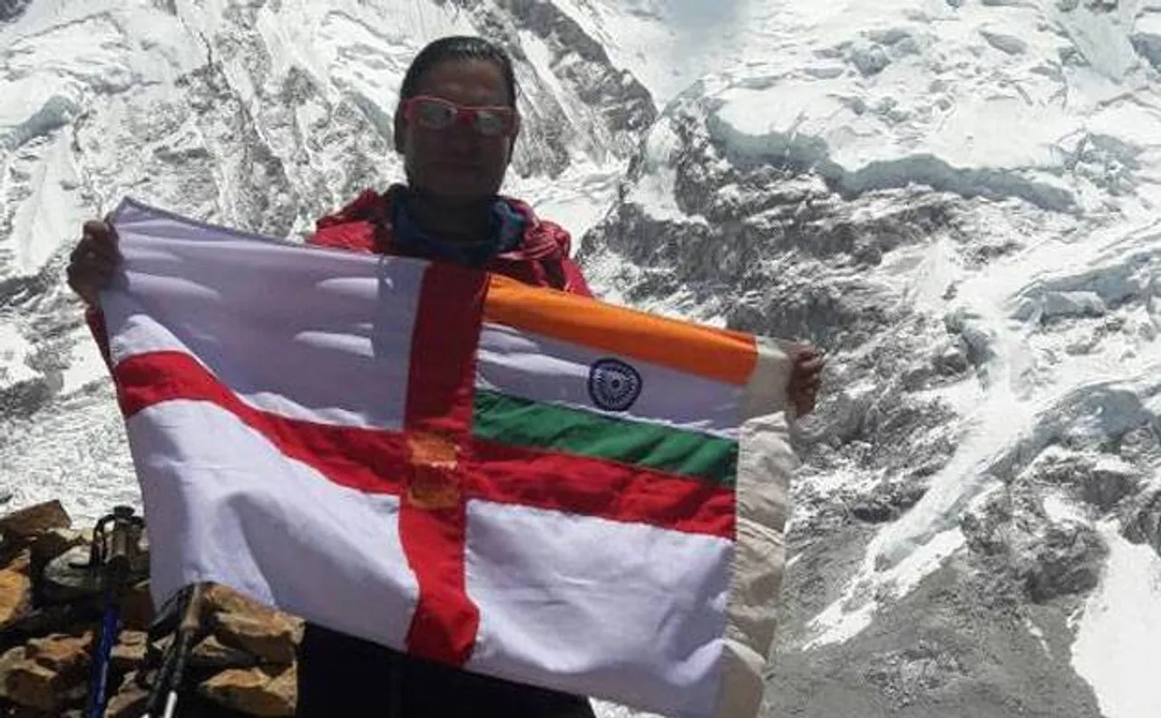 Indian Navy mountaineers' team conquer Mount Everest