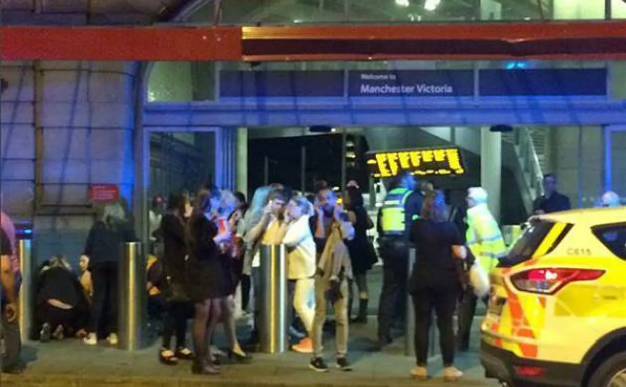 Manchester bombing: Premier League champions Chelsea cancel their victory parade