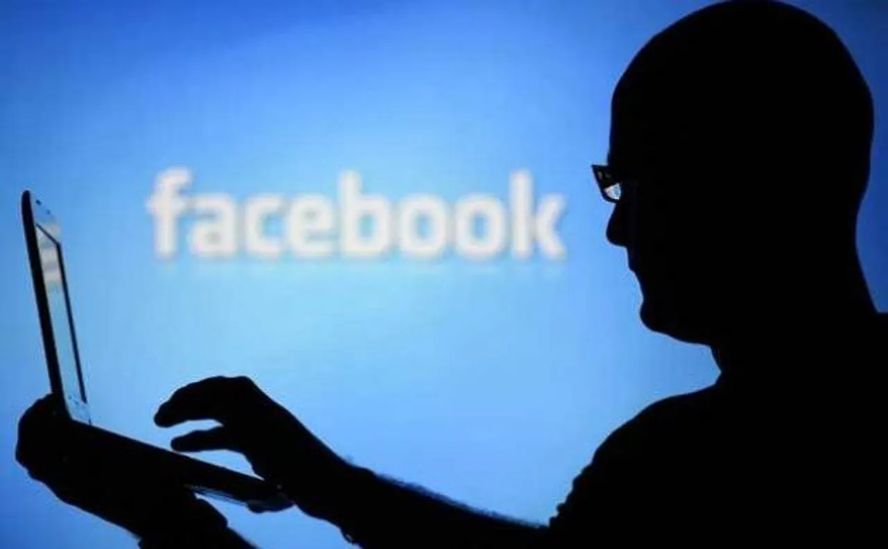 J&K govt lifts ban on Facebook, WhatsApp and Twitter in Kashmir