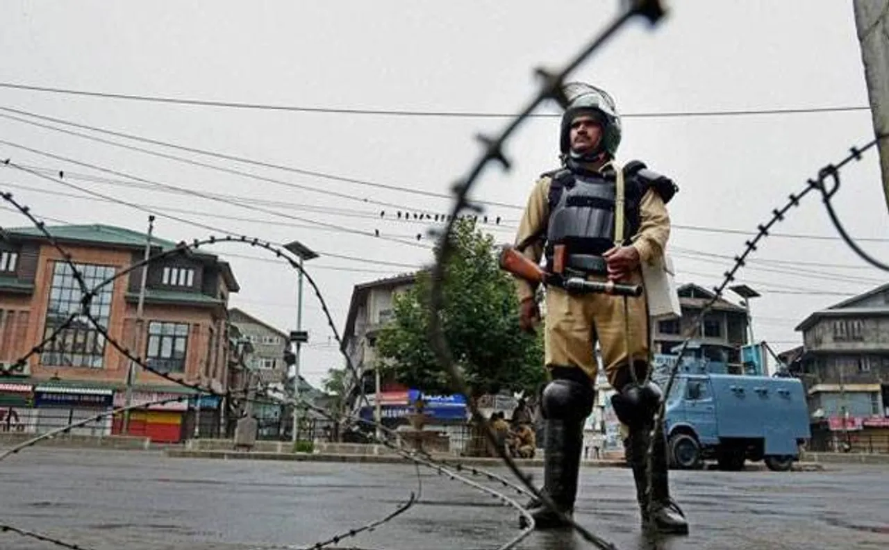 Curfew-like restrictions continue in parts of Kashmir after killing of Hizbul commander Sabzar Bhat