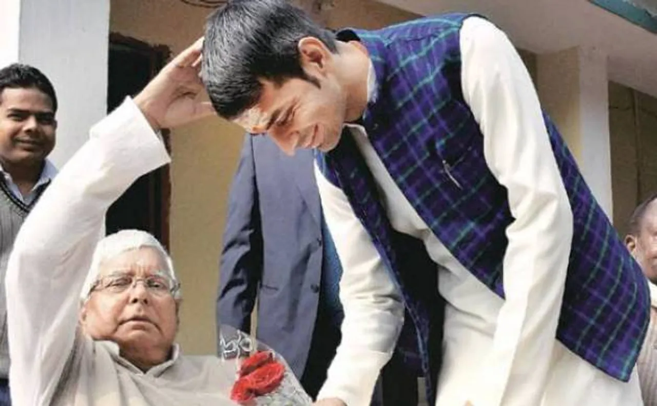 Laluâ€™s son Tej Pratap gets notice from BPCL over petrol pump licence