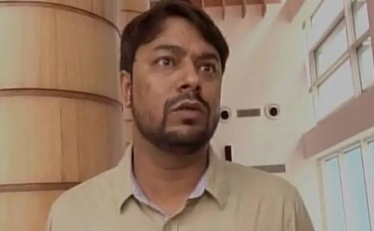 Video | PWD 'scam' case complainant Rahul Sharma shot at in Greater Noida