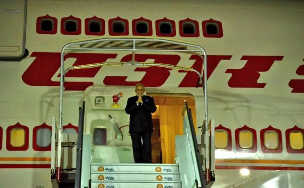 PM Modi arrives in Paris for last leg of four-nation tour 