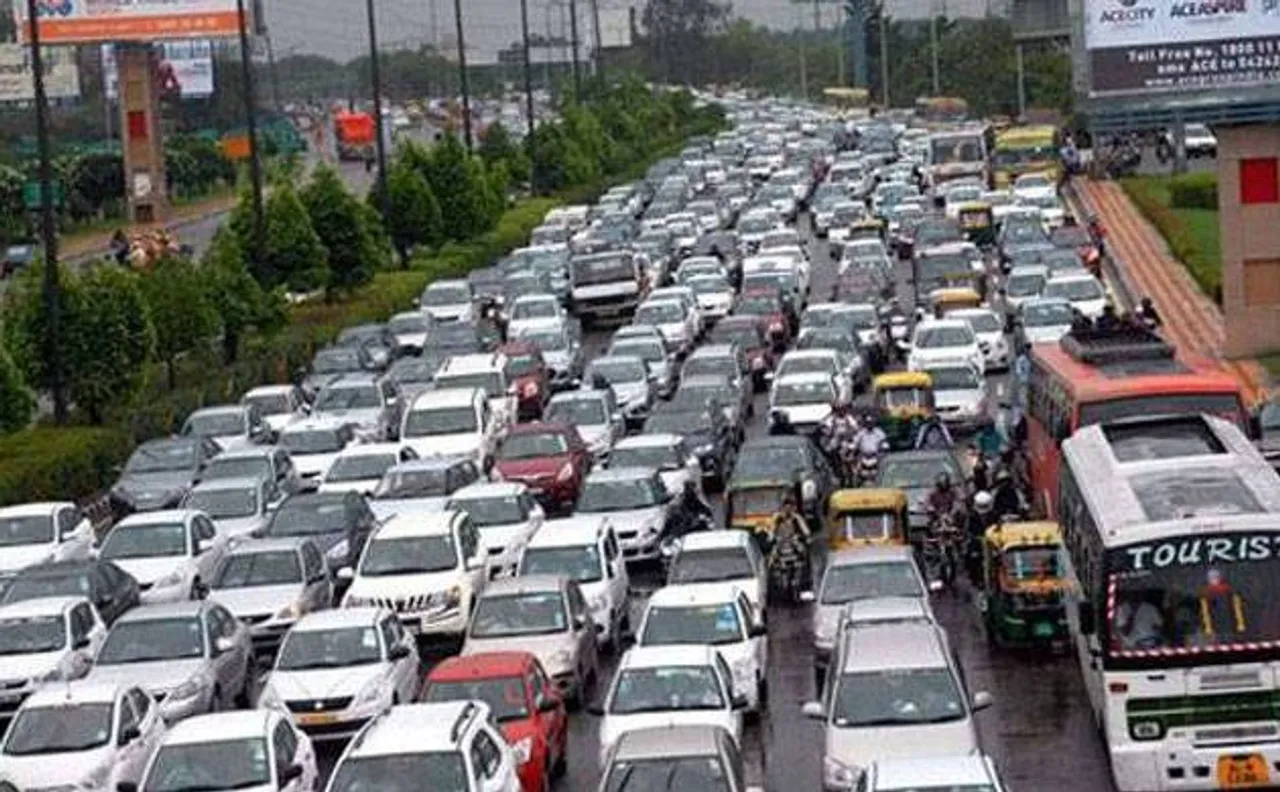 Number of registered vehicles in Delhi cross one crore mark