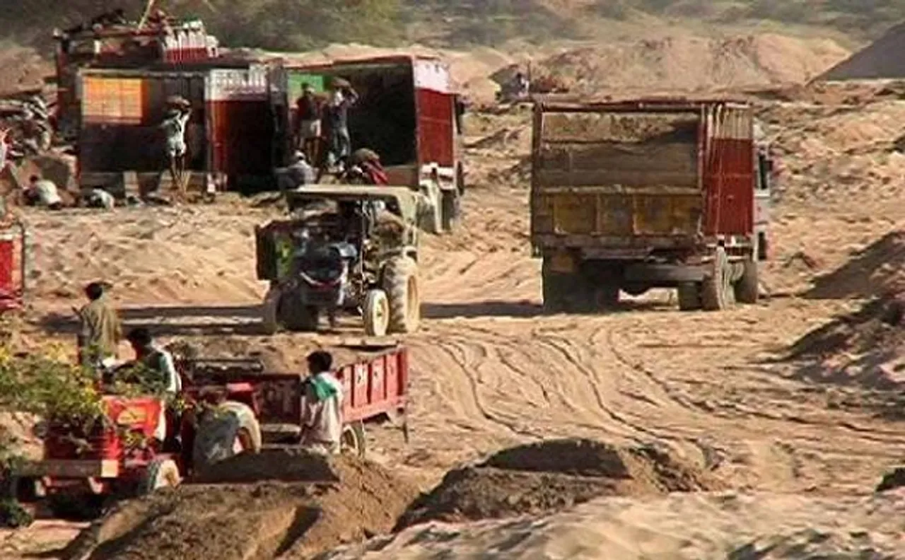 Dumper carrying stones from illegal mine crushes Rajasthan police constable to death