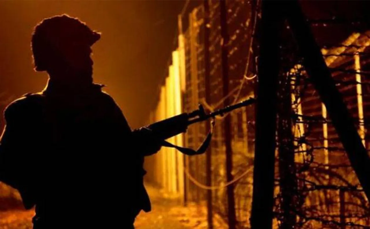 J-K: Pakistani Army resorts to heavy shelling of Indiaâ€™s forward military posts, civilian areas in Poonch district