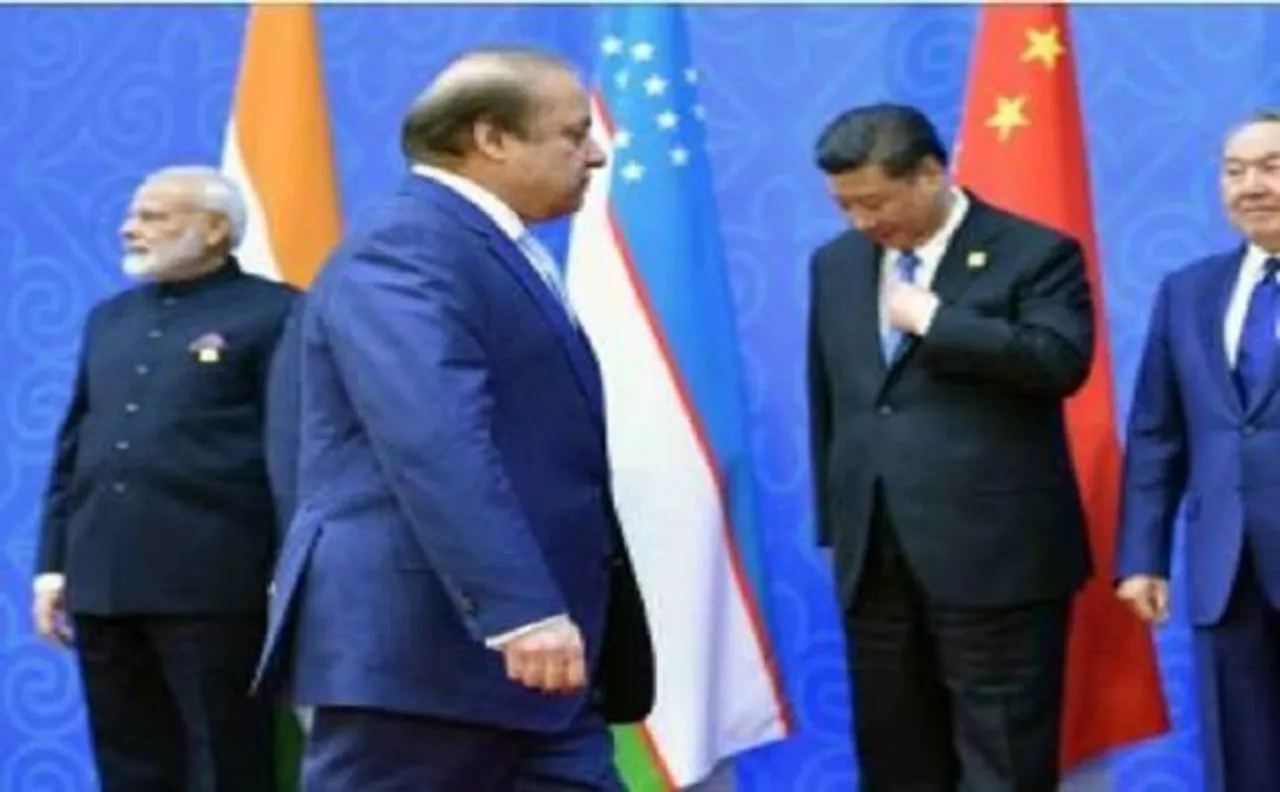 Xi Jinping ignores Nawaz Sharif, skipped customary meeting with Pak President at SCO summit