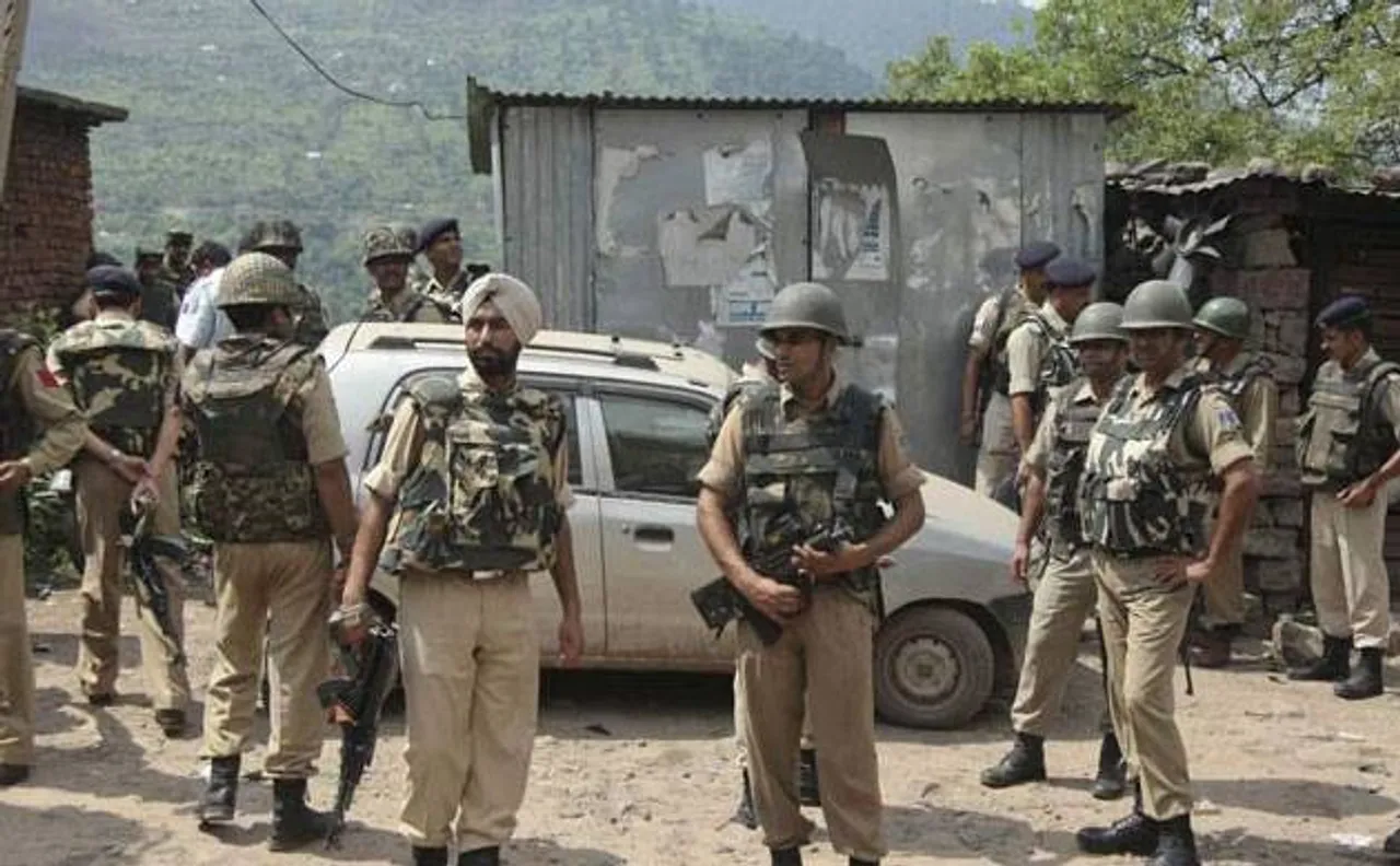 J-K: Terrorists open fire at policeman outside SOG camp at Shopianâ€™s Imam Sahib