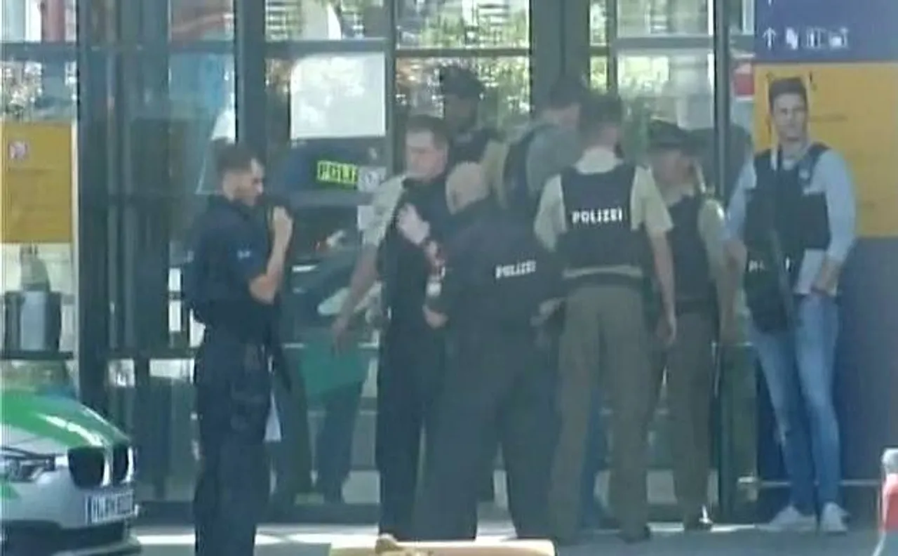 Munich shooting: Female cop and several others injured at underground station, suspect detained