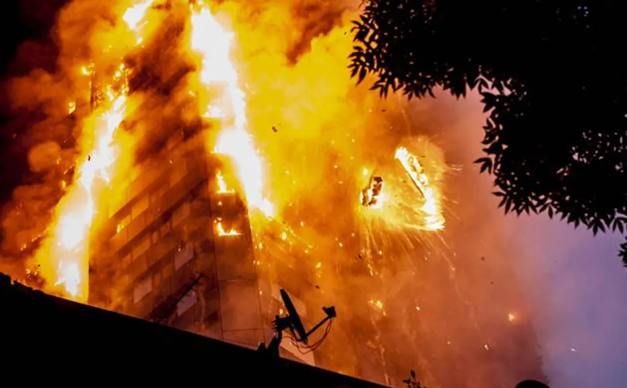 London fire: 6 killed, over 50 injured as massive blaze engulfs 24-storey Grenfell Tower in Latimer Road