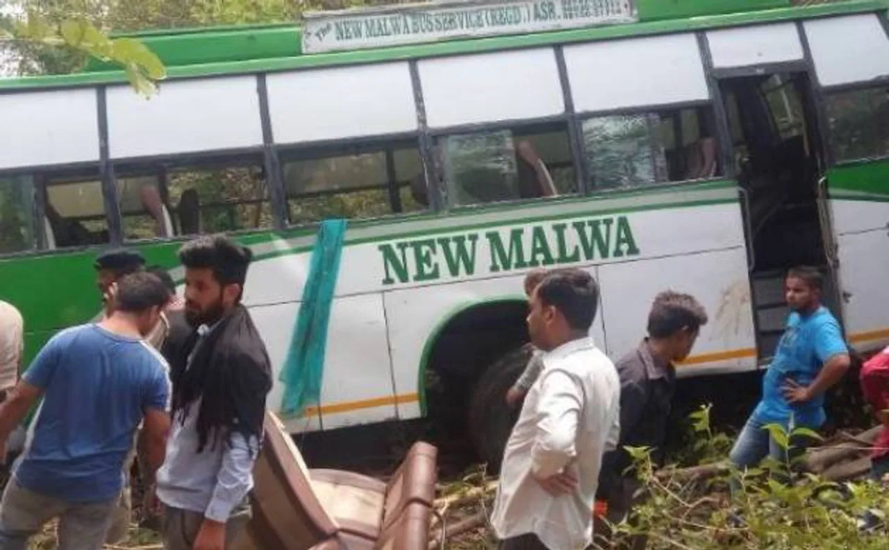 Himachal Pradesh: 10 killed as tourist bus falls into gorge