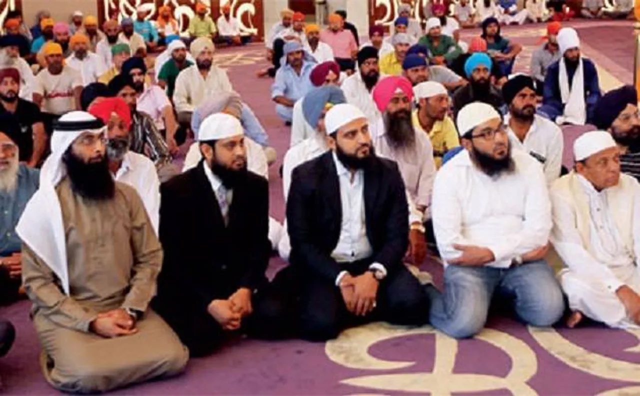 Gurdwara in UAE holds Iftar for people of different religions, celebrating tolerance and unity 