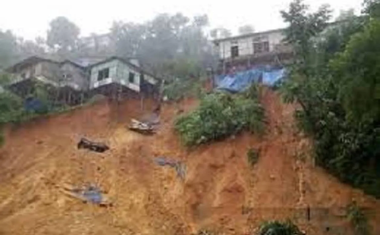 Fresh landslide cuts off town in Mizoram, flood sweeps away nine houses