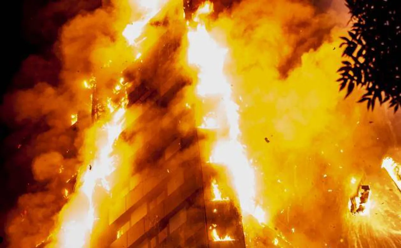 London fire: Death toll rises to 30; feared to climb over 100