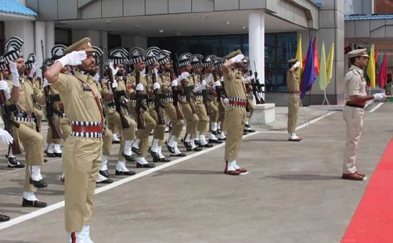 Jammu and Kashmir police personnel to donate a dayâ€™s salary for kin of martyred cops