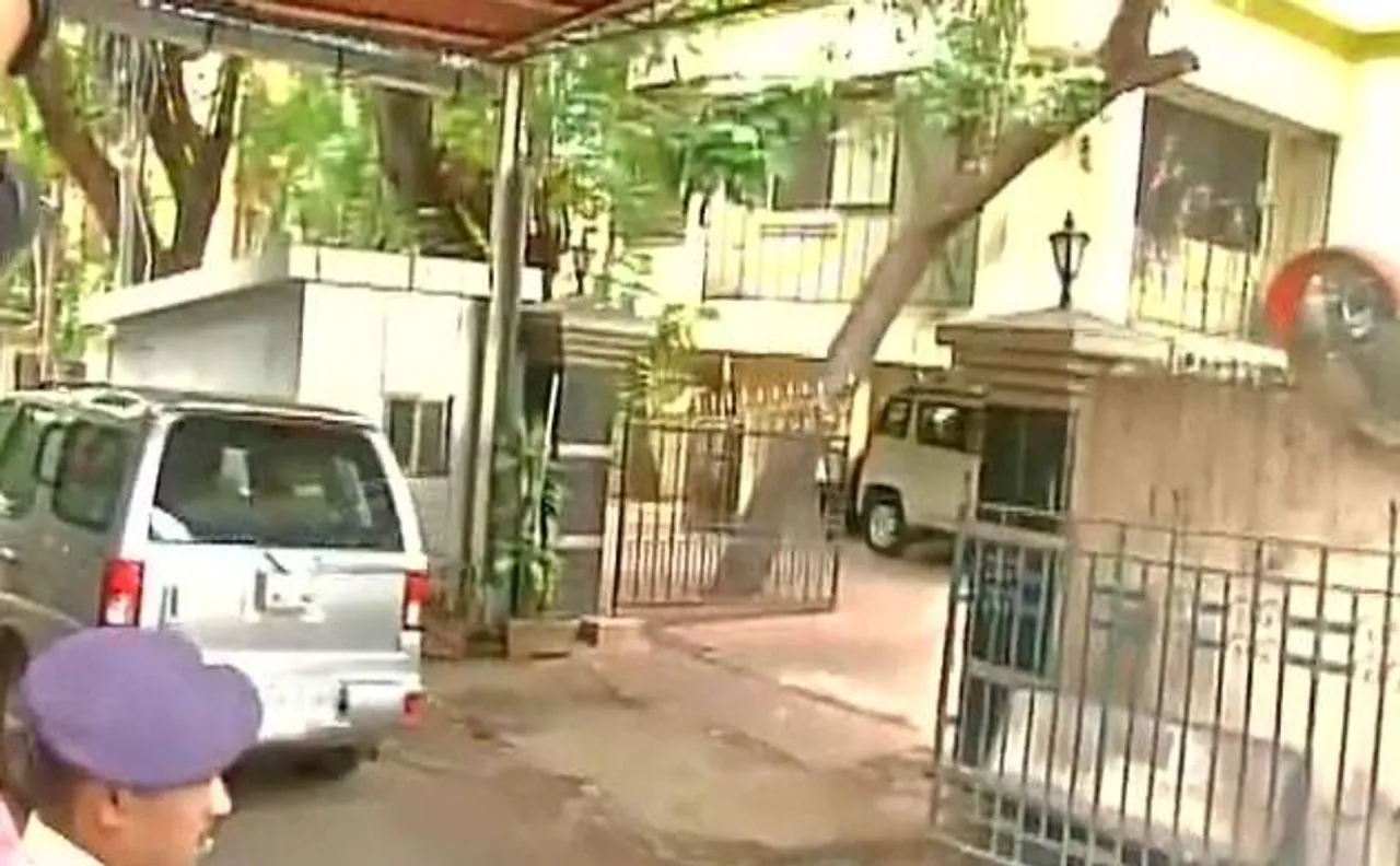 BJP president Amit shah meets Shiv Sena chief Uddhav Thackeray at Matoshree