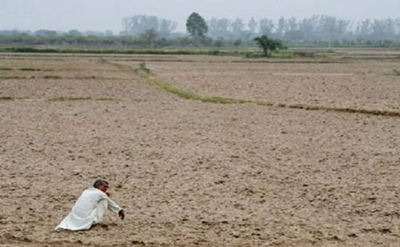 57-year-old farmer commits suicide outside govt office in Kozhikode, 2 officials suspended