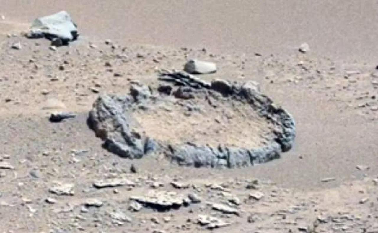 Did aliens arranged that rock circle on Mars? NASAâ€™s Curiosity rover captures image showing strange formation