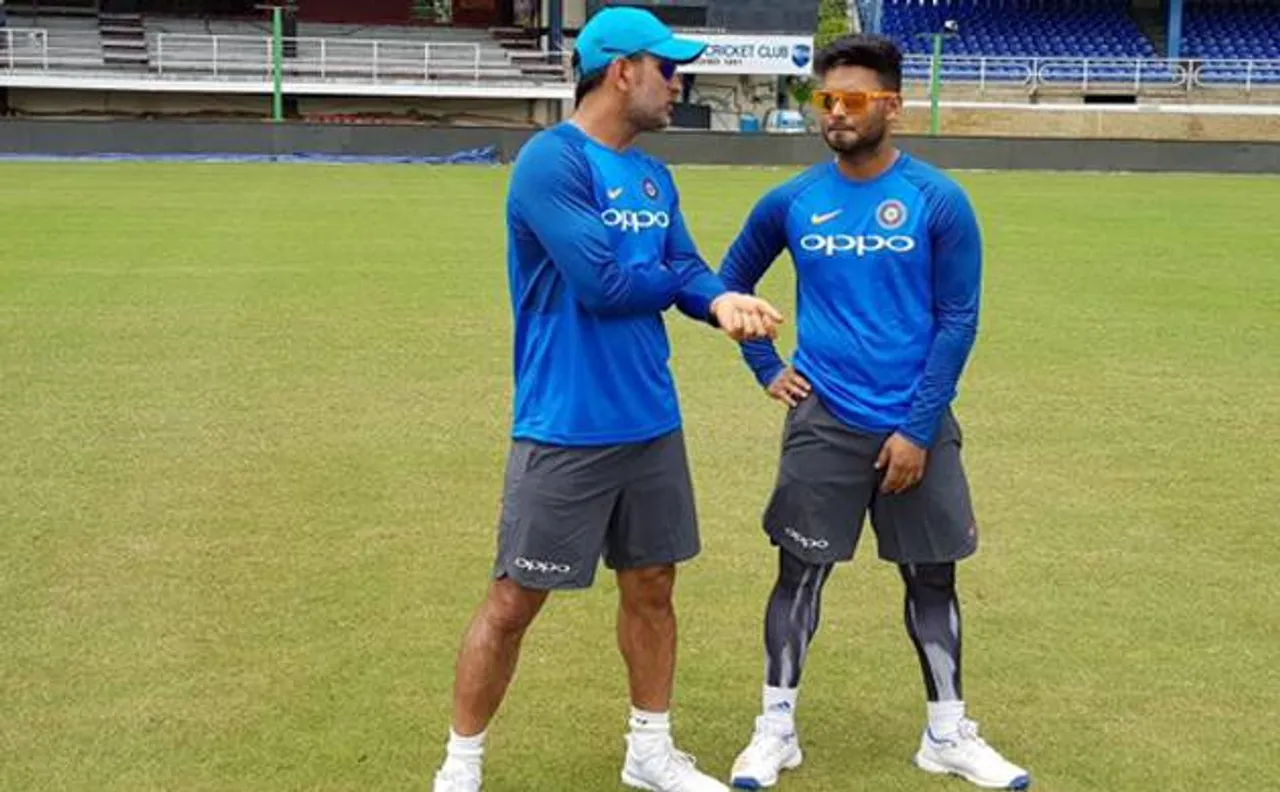 India vs West Indies: MS Dhoni gives pep talk to Rishabh Pant, plays perfect mentor to young wicket-keeper batsman