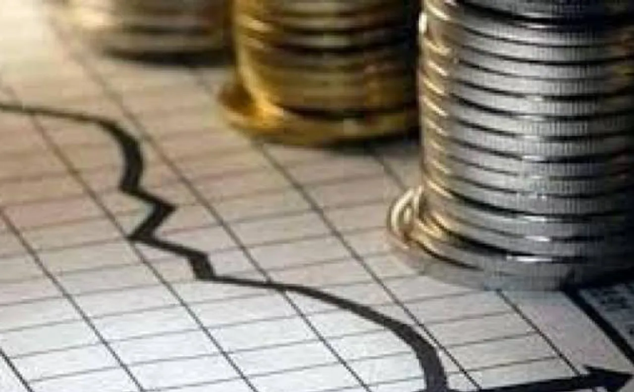 Gross fiscal deficits of all the states soars to Rs 4.93 trillion in FY16