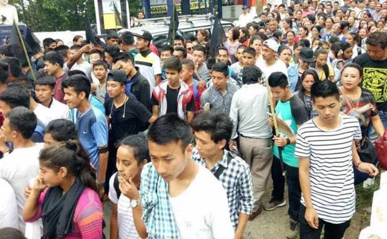 Bus, car services to Sikkim badly hit due to anti-Gorkhaland protesters