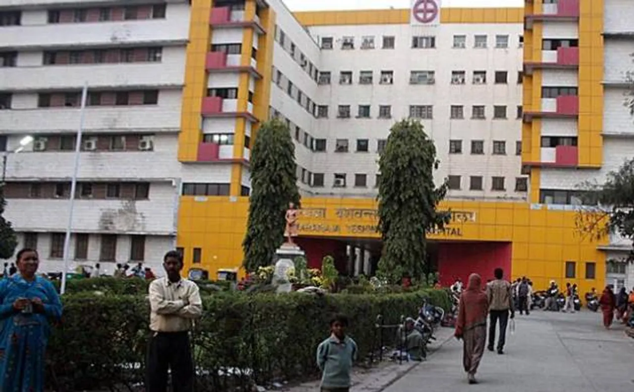 Indore: Hospital orders probe on alleged deaths due to temporary stoppage of oxygen supply