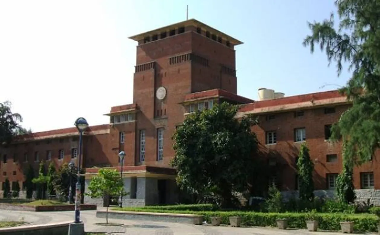 DU admission: High cut offs, website crash played dampener on the first day