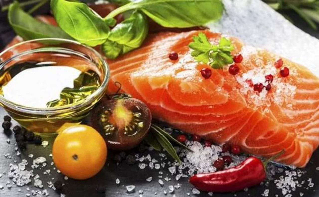 Omega 3 and omega 6 acids found in salmon help increase chances of survival in bowel cancer