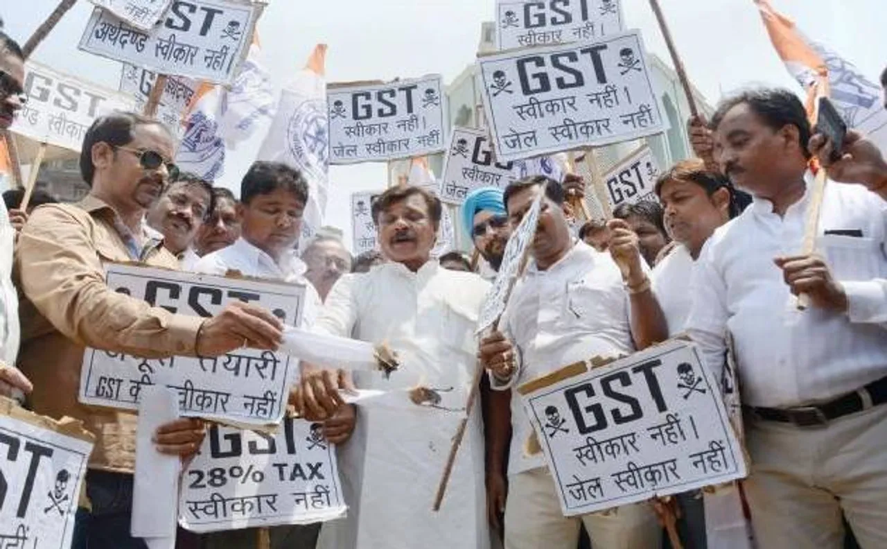 GST: Traders stage protest in UP, stop train in Kanpur