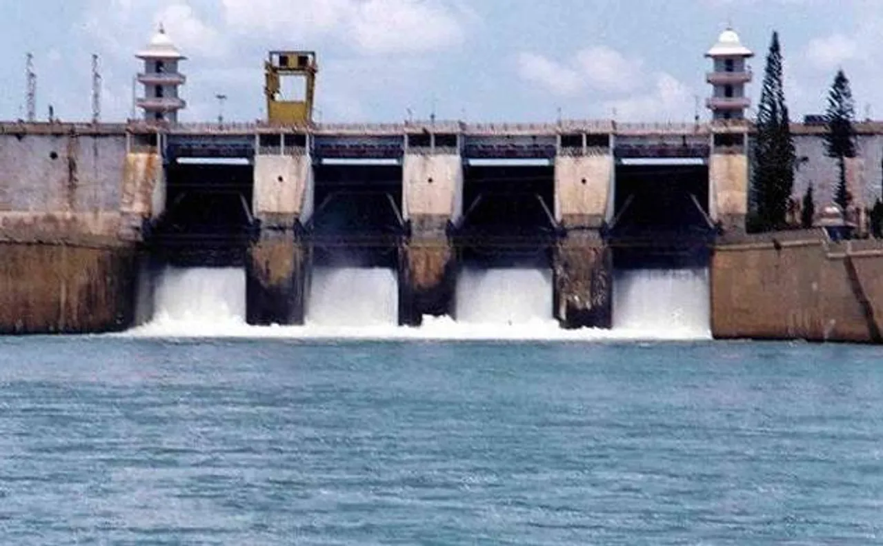 Cuavery water protest: Farmers block Bengaluru-Mysuru highway