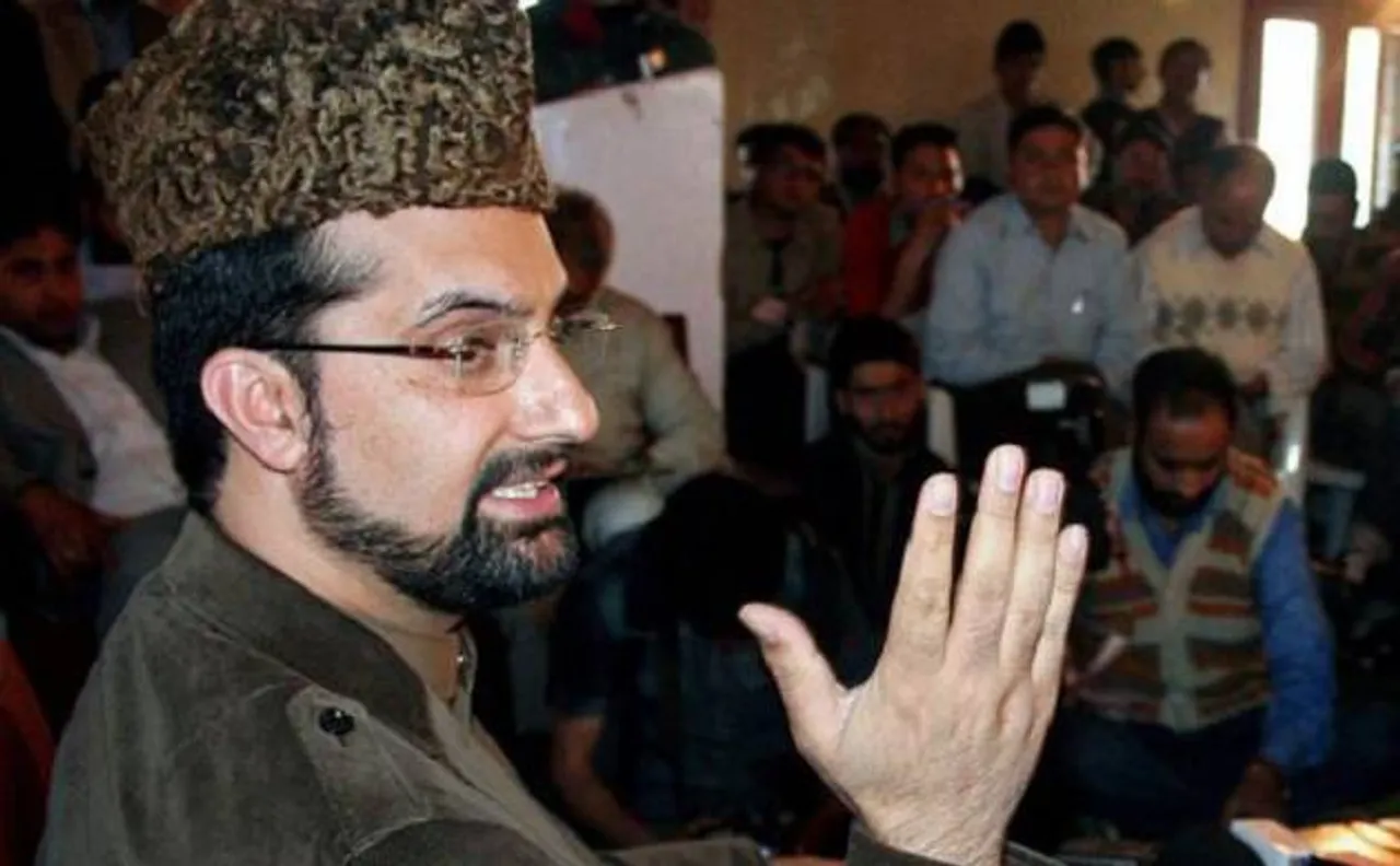 NIA grills aid of Separatist Leader Mirwaiz Farooq, Kashmiri businessman
