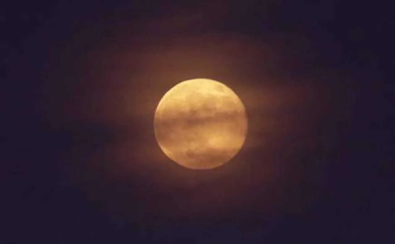 Guru Purnima 2017: Know Vyasa Purnima puja shubh muhurat vidhi and history