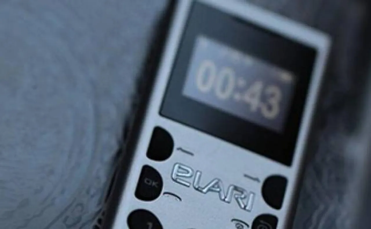 Worldâ€™s smallest phone NanoPhone C launched in India at Rs 3,940