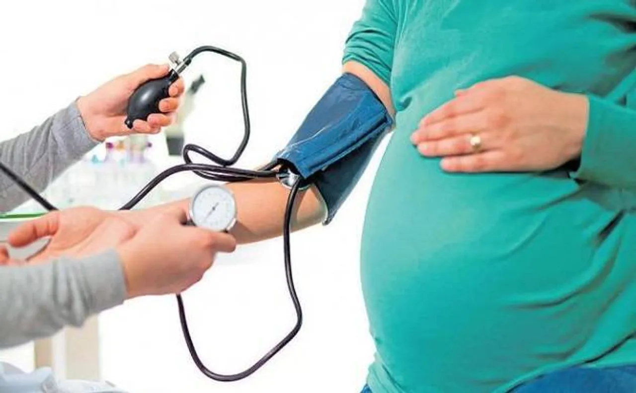 Health Ministry asks private hospitals to display data of C-Section and normal deliveries