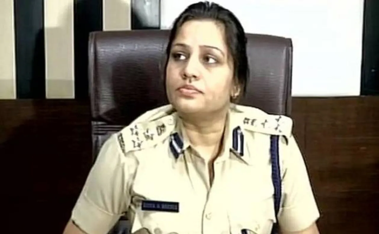 Sasikala bribe gate: Bengaluru DIG (Prisons) D Roopa transferred to traffic department