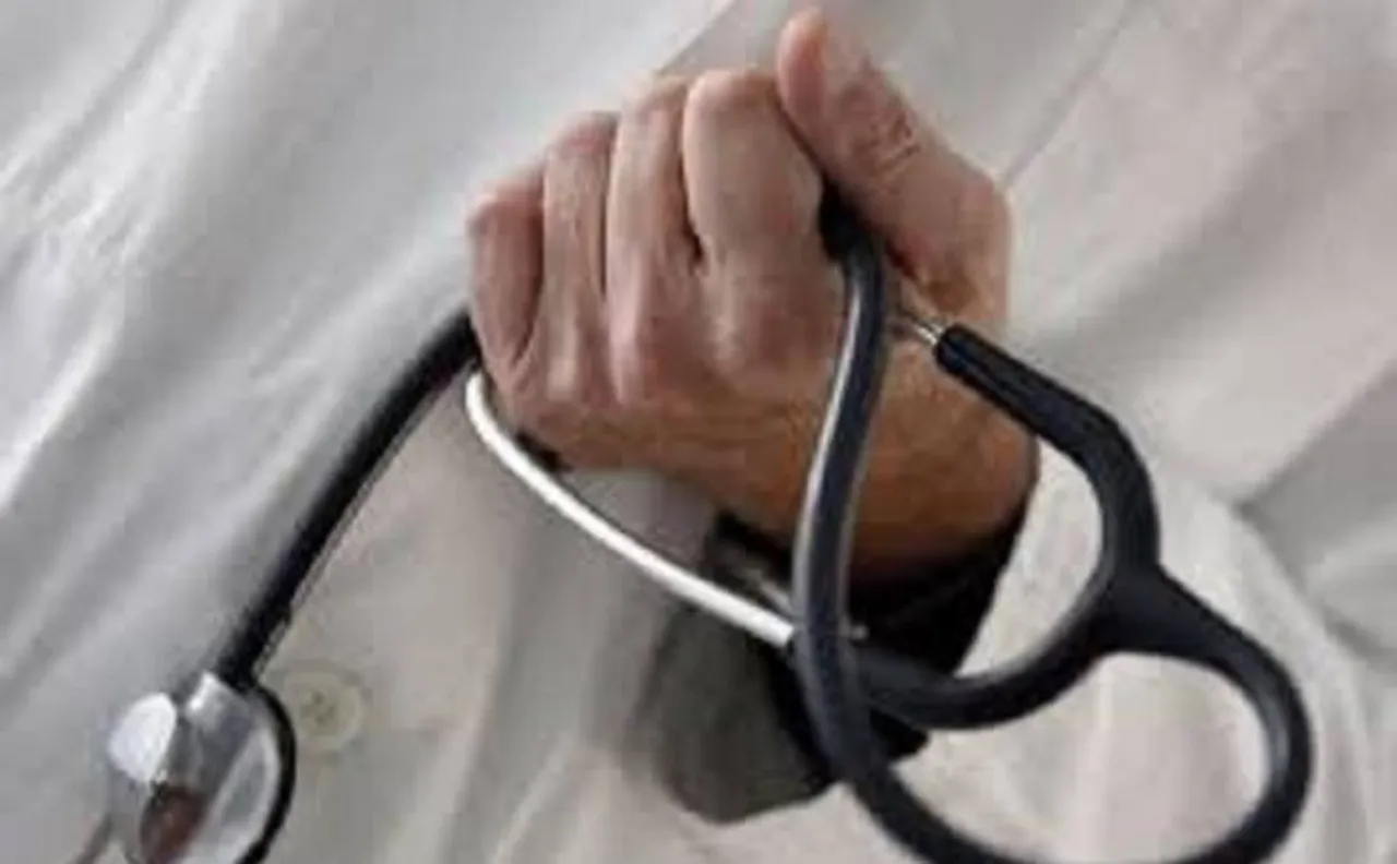 Researchers stress on importance of stethoscope hygiene, say its absence may spread superbug infections