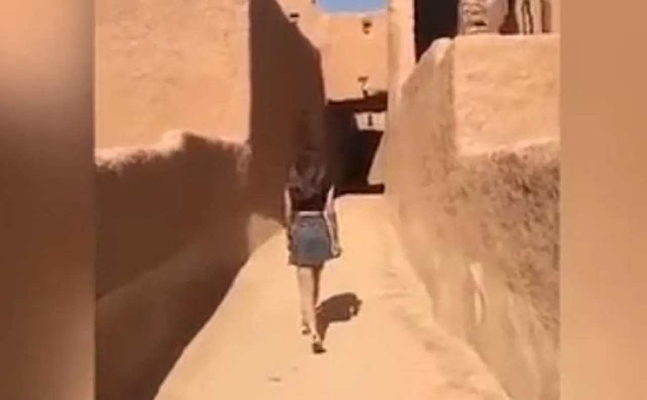 Saudi woman in miniskirt: Police release model without charge