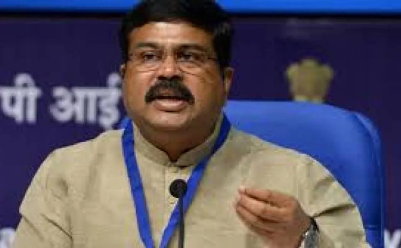 Petroleum Minister praises JNU for organizing Tiranga March on the 18th anniversary of Kargil Vijay Diwas 